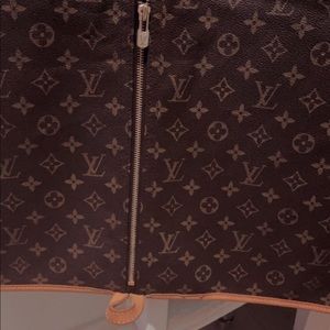 SOLD — Louis Vuitton garment bag vintage. Excellent condition.